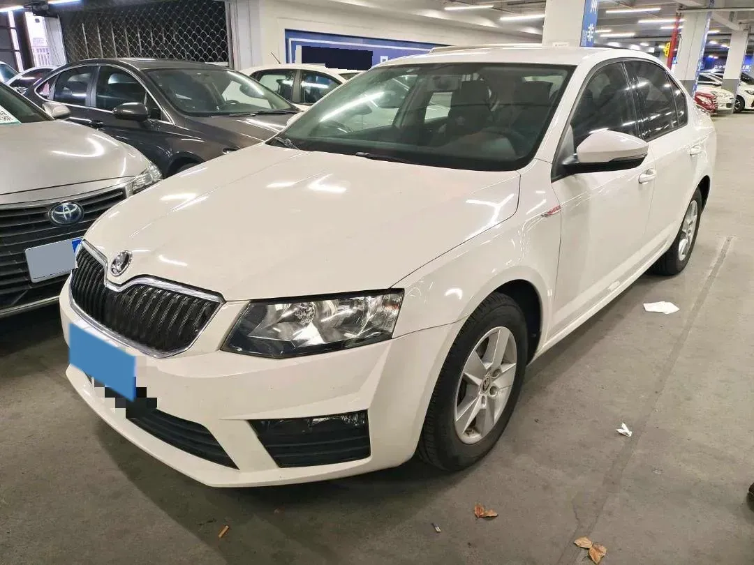 2018 Skoda Octavia 1.6L 110HP L4 5MT,autocango,china used car exporter,china ev exporter,chinese used car exporter,chinese used ev exporter