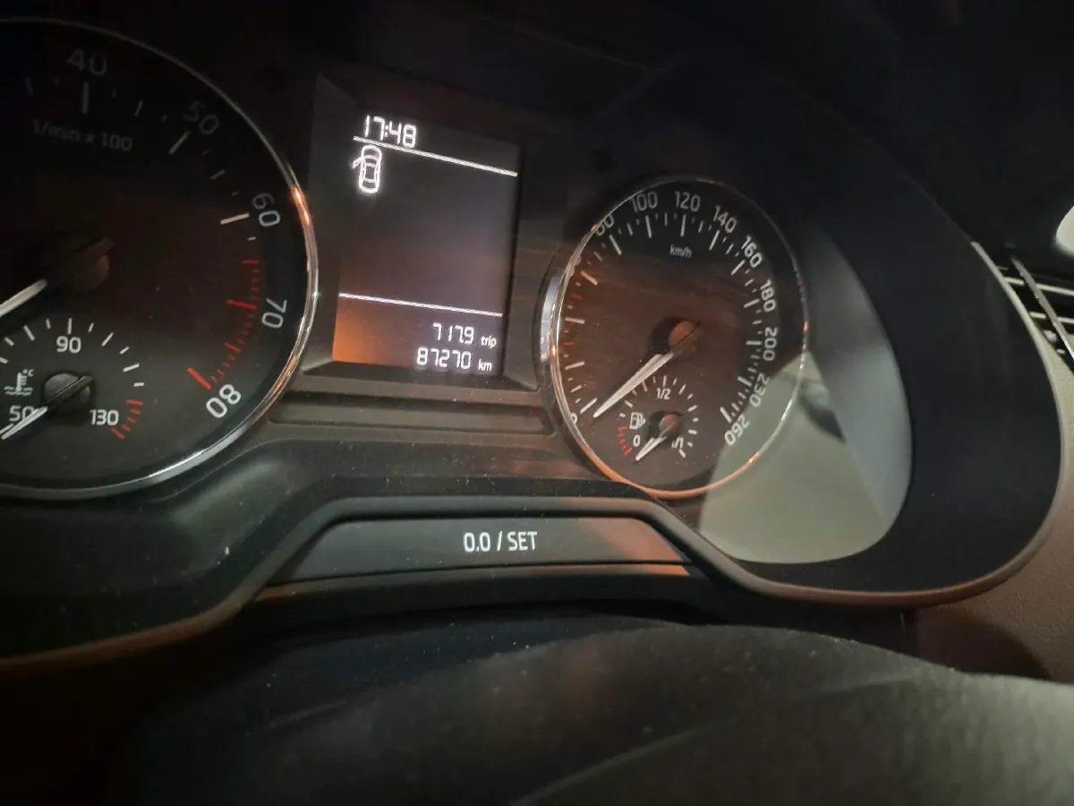 2018 Skoda Octavia 1.6L 110HP L4 5MT,autocango,china used car exporter,china ev exporter,chinese used car exporter,chinese used ev exporter