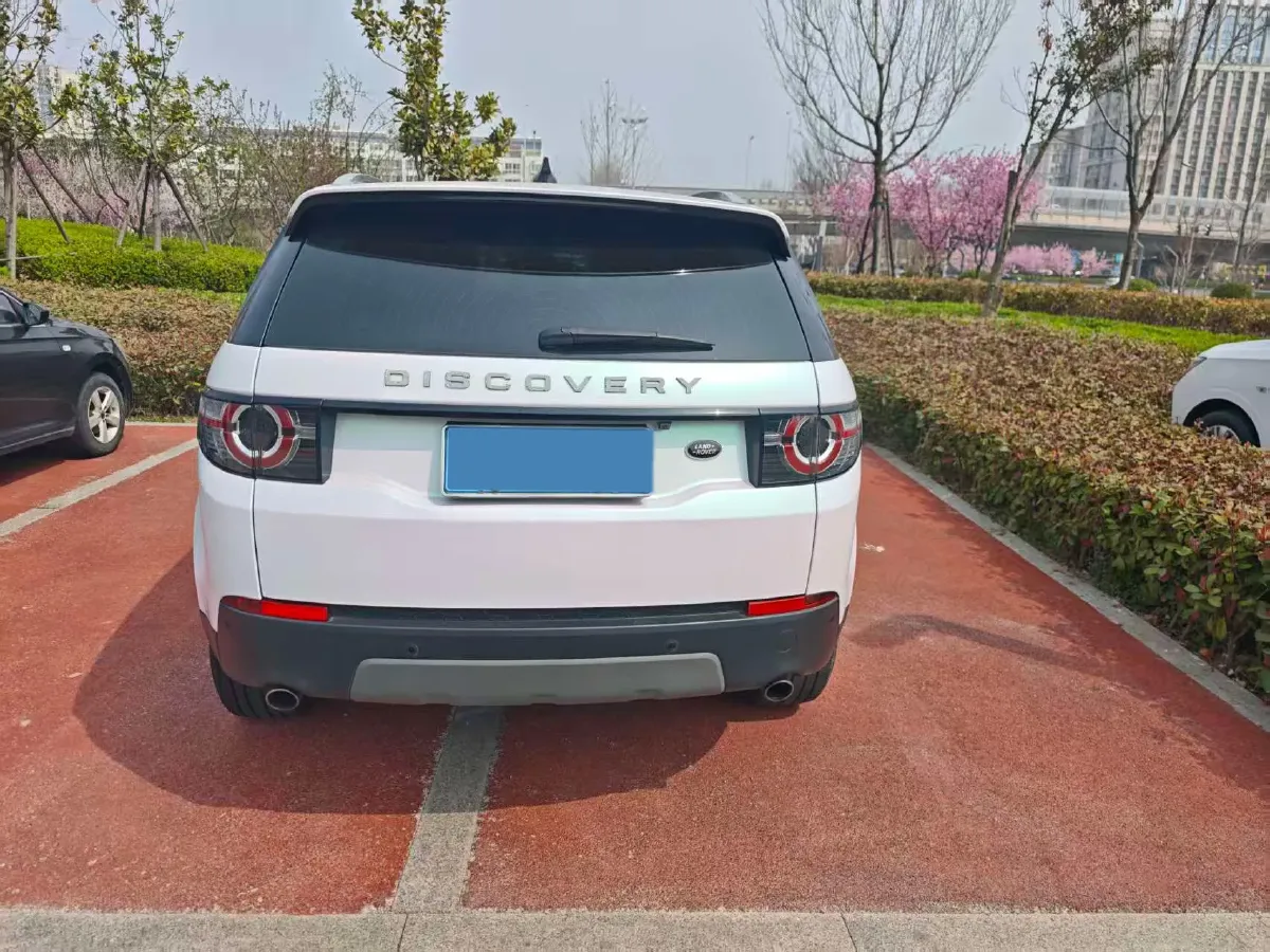 2018 Land Rover Discovery Sport 2.0T 241HP L4 9AT,autocango,china used car exporter,china ev exporter,chinese used car exporter,chinese used ev exporter