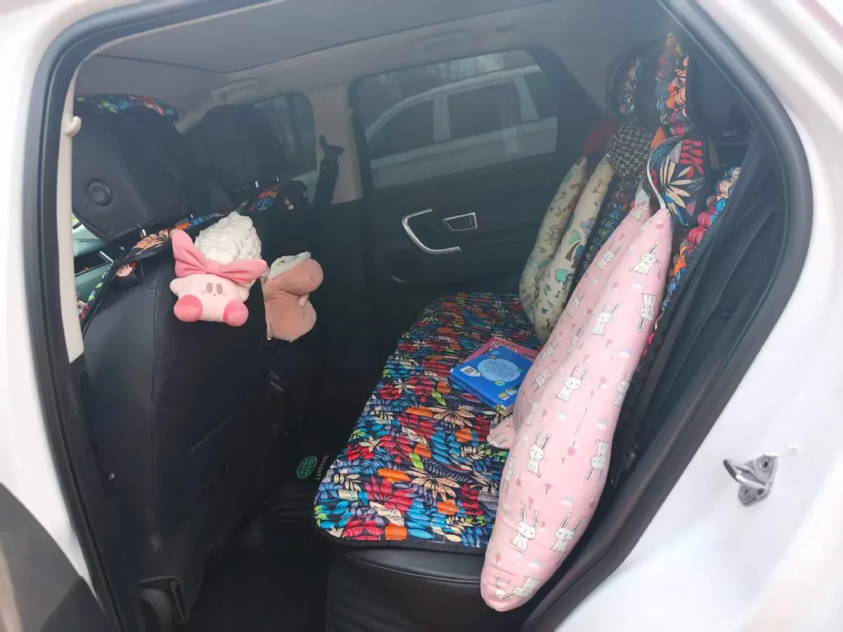 2018 Land Rover Discovery Sport 2.0T 241HP L4 9AT,autocango,china used car exporter,china ev exporter,chinese used car exporter,chinese used ev exporter