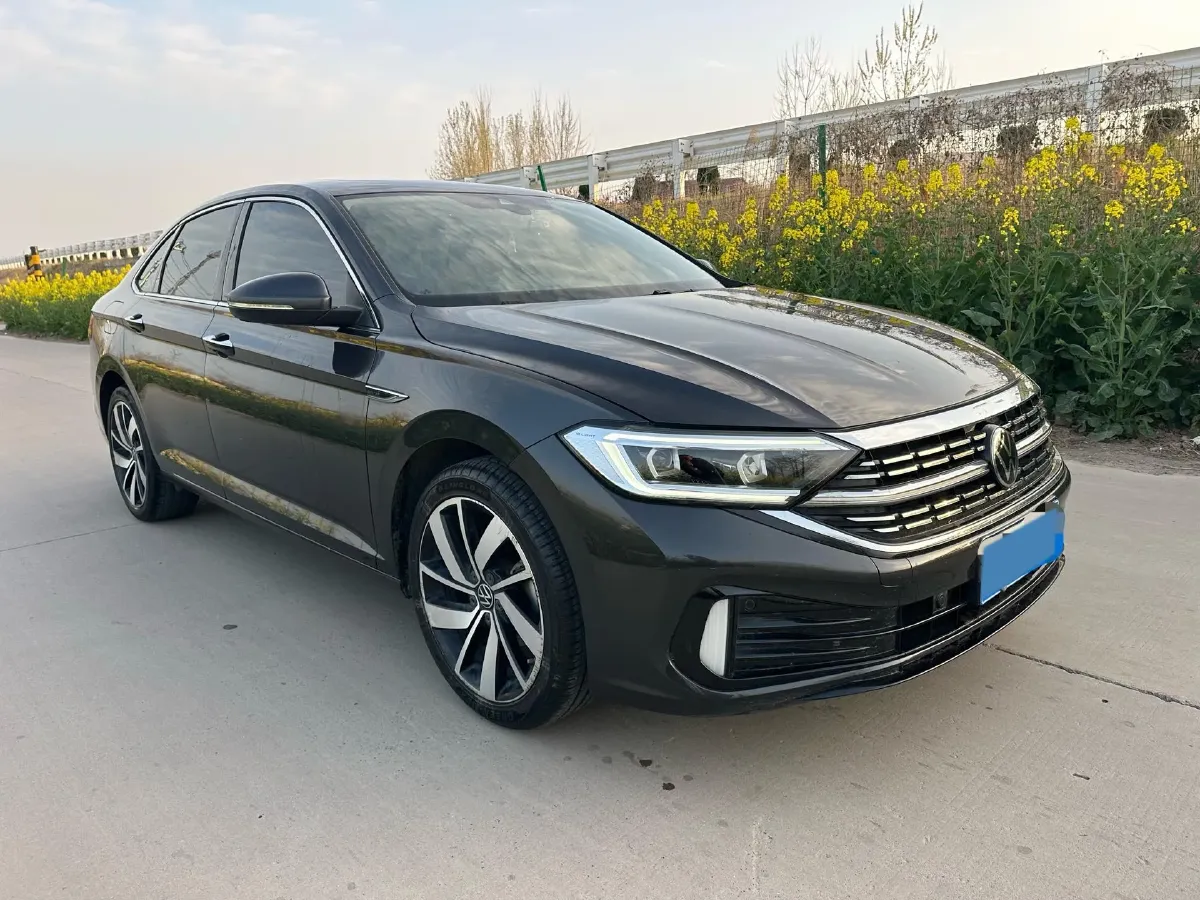 2023 Volkswagen Sagitar 1.5T 160HP L4 7DCT,autocango,china used car exporter,china ev exporter,chinese used car exporter,chinese used ev exporter