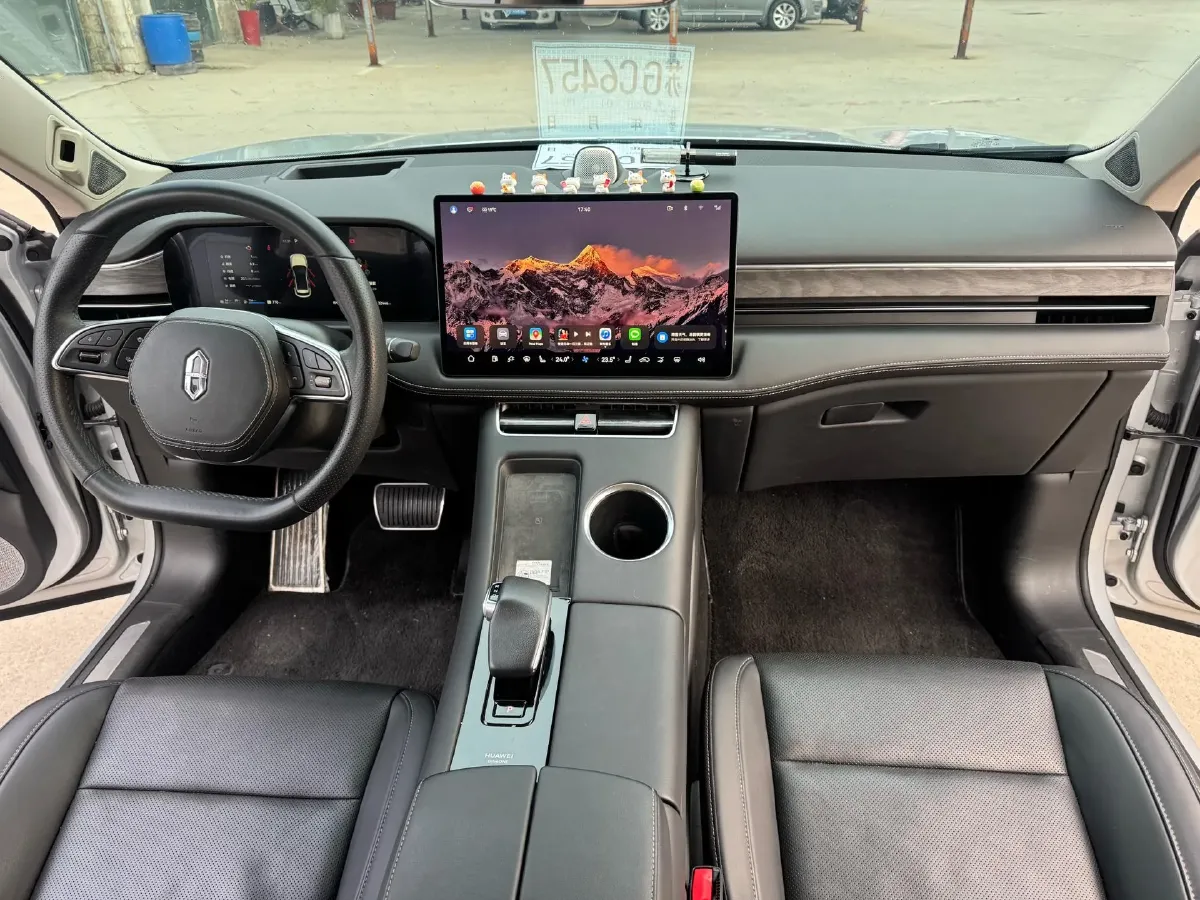 2022 Isuzu Mu-X 2.0T 220HP L4 8AT,autocango,china used car exporter,china ev exporter,chinese used car exporter,chinese used ev exporter