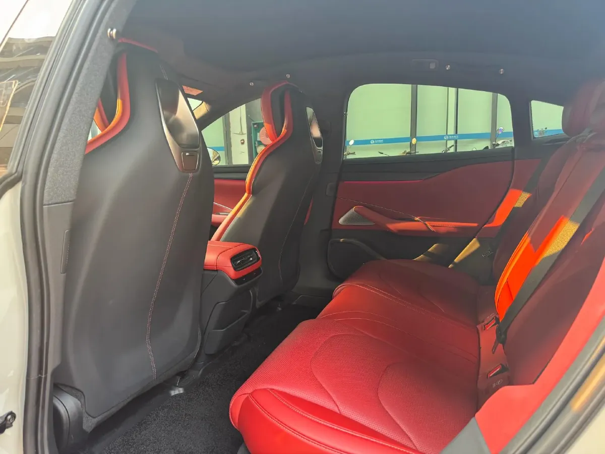 2024 MI SU7 BEV 94.3KWH,autocango,china used car exporter,china ev exporter,chinese used car exporter,chinese used ev exporter