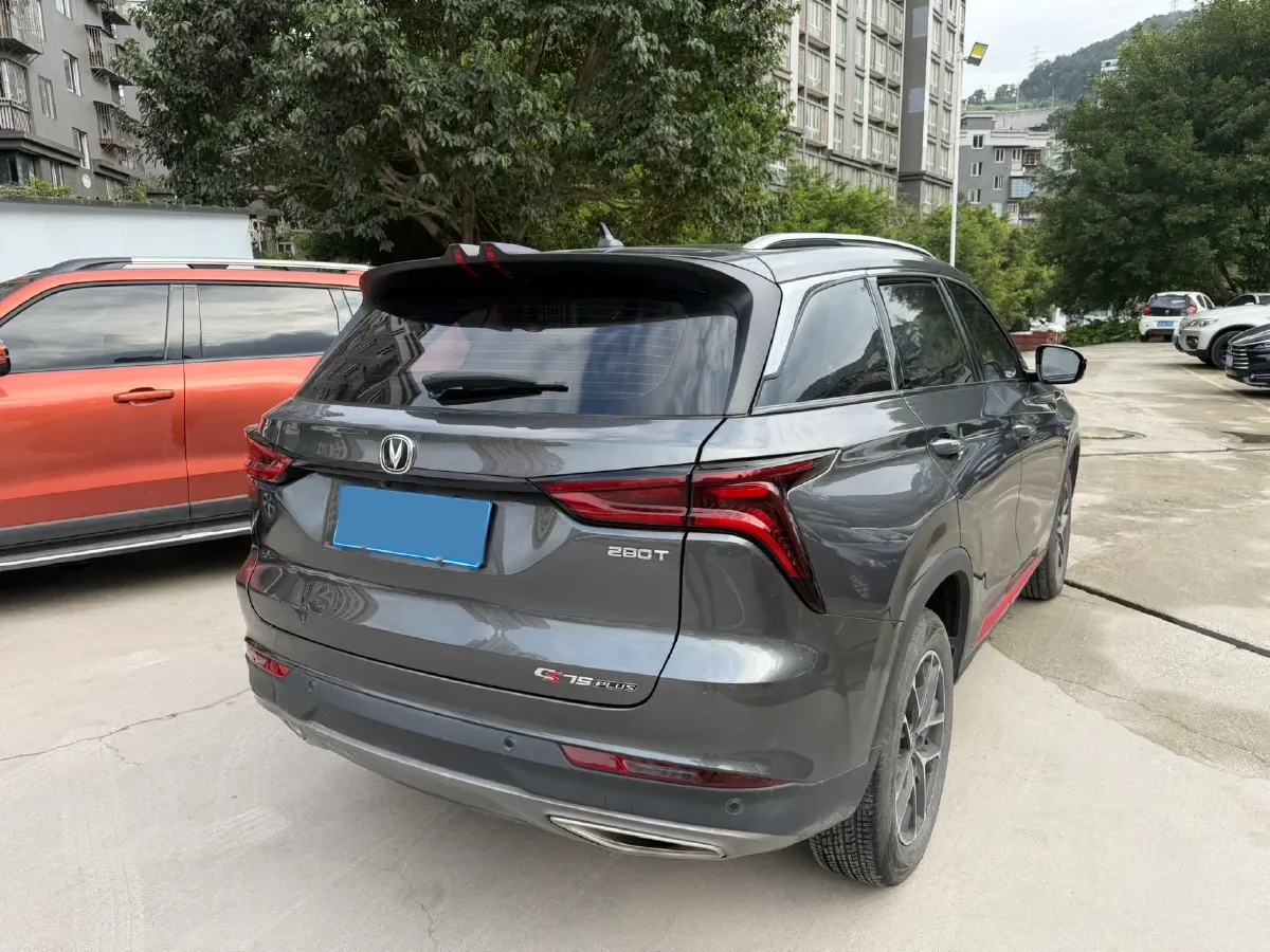 2022 ChangAn CS75 Plus 1.5T 178HP L4 6AT,autocango,china used car exporter,china ev exporter,chinese used car exporter,chinese used ev exporter