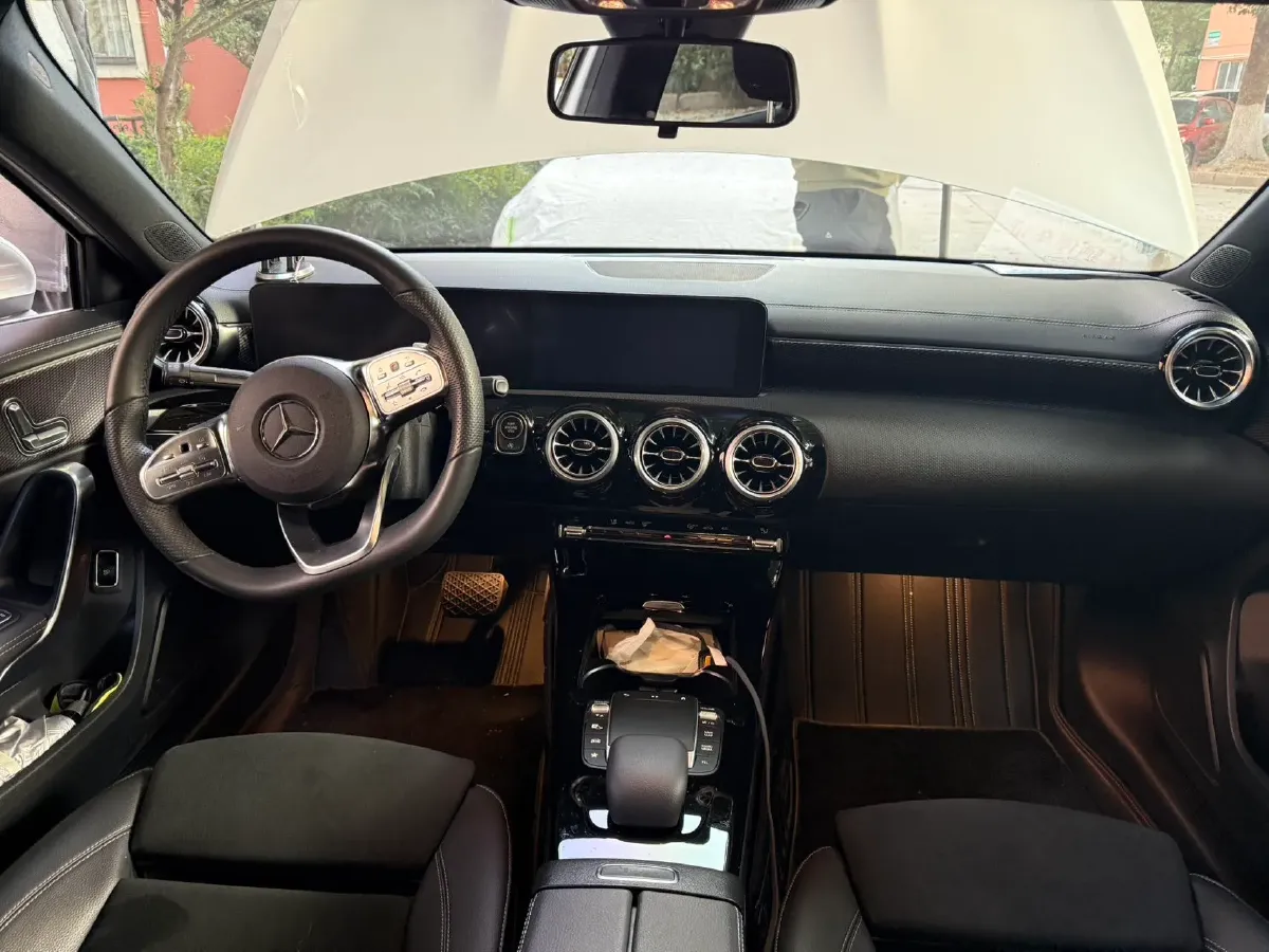 2021 Mercedes-Benz A Class 1.3T 163HP L4 7DCT,autocango,china used car exporter,china ev exporter,chinese used car exporter,chinese used ev exporter