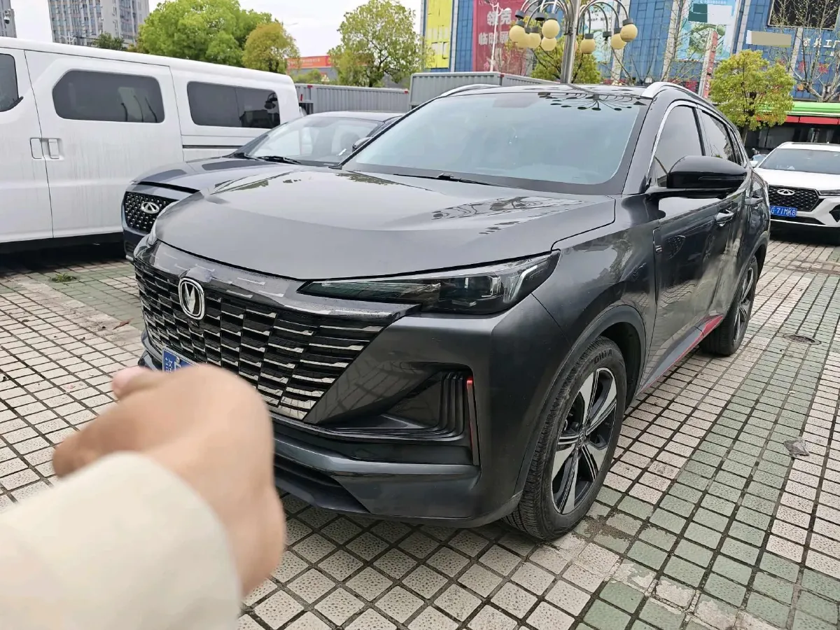 2022 ChangAn Oshan X7 Plus 1.5T 188HP L4 7DCT,autocango,china used car exporter,china ev exporter,chinese used car exporter,chinese used ev exporter