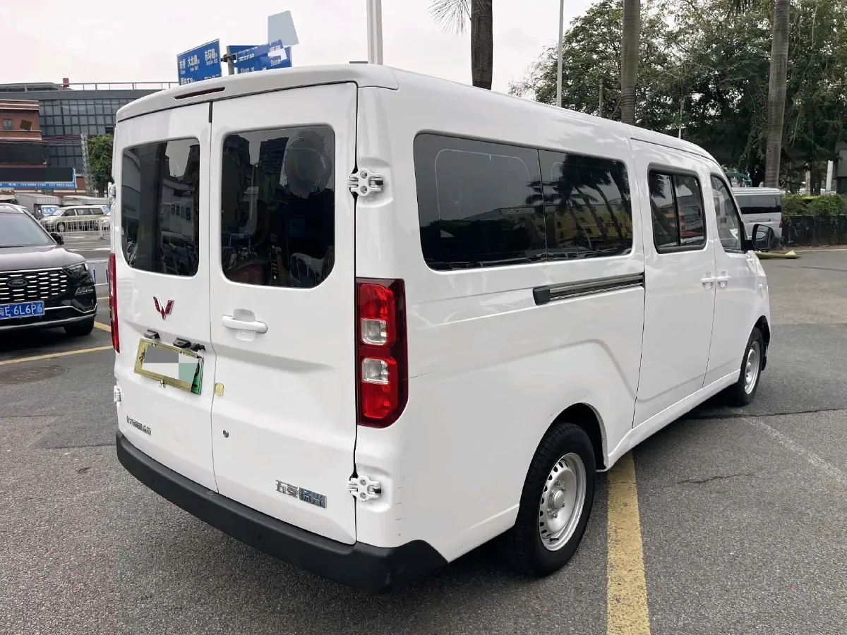 2024 WuLing YangGuang BEV 41.9KWH,autocango,china used car exporter,china ev exporter,chinese used car exporter,chinese used ev exporter