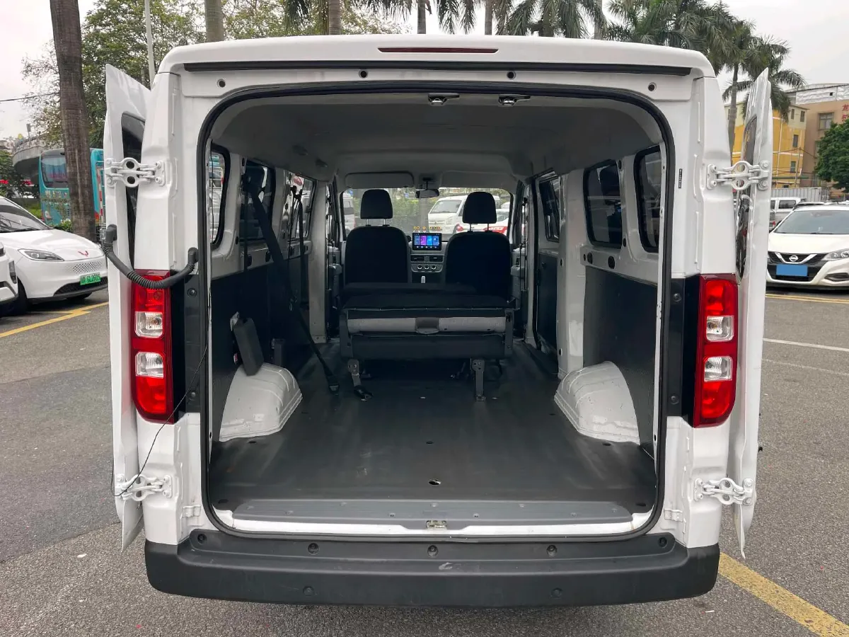 2024 WuLing YangGuang BEV 41.9KWH,autocango,china used car exporter,china ev exporter,chinese used car exporter,chinese used ev exporter