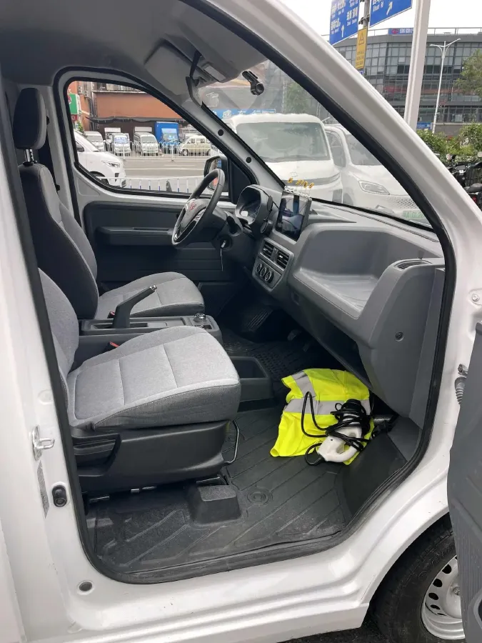 2024 WuLing YangGuang BEV 41.9KWH,autocango,china used car exporter,china ev exporter,chinese used car exporter,chinese used ev exporter