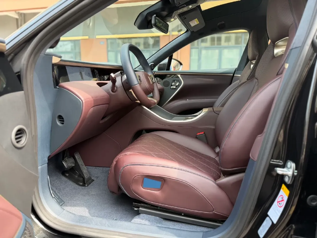 2025 Avatr 11 1.5T 156HP L4 REEV,autocango,china used car exporter,china ev exporter,chinese used car exporter,chinese used ev exporter