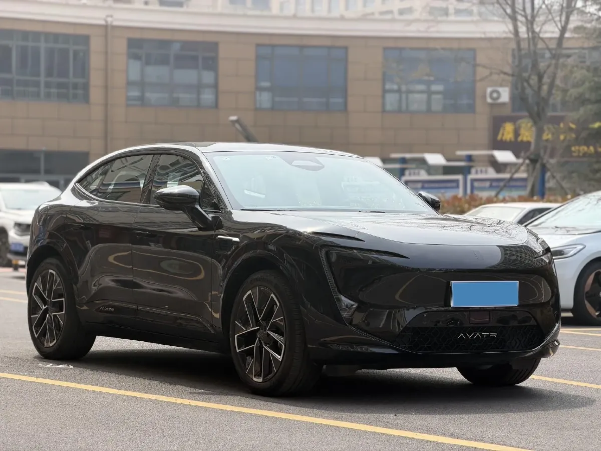 2025 Avatr 11 1.5T 156HP L4 REEV,autocango,china used car exporter,china ev exporter,chinese used car exporter,chinese used ev exporter