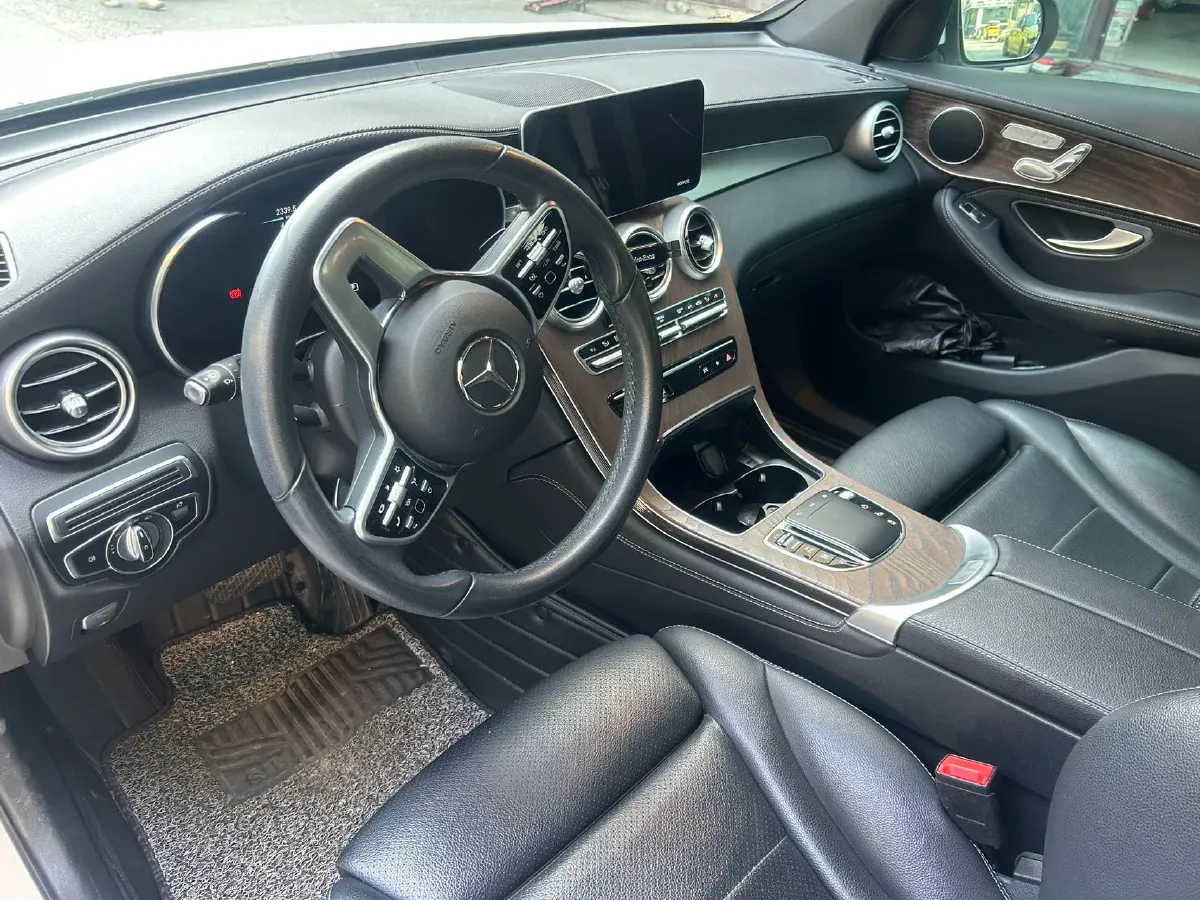 2020 Mercedes-Benz GLC Class 2.0T 258HP L4 9AT,autocango,china used car exporter,china ev exporter,chinese used car exporter,chinese used ev exporter