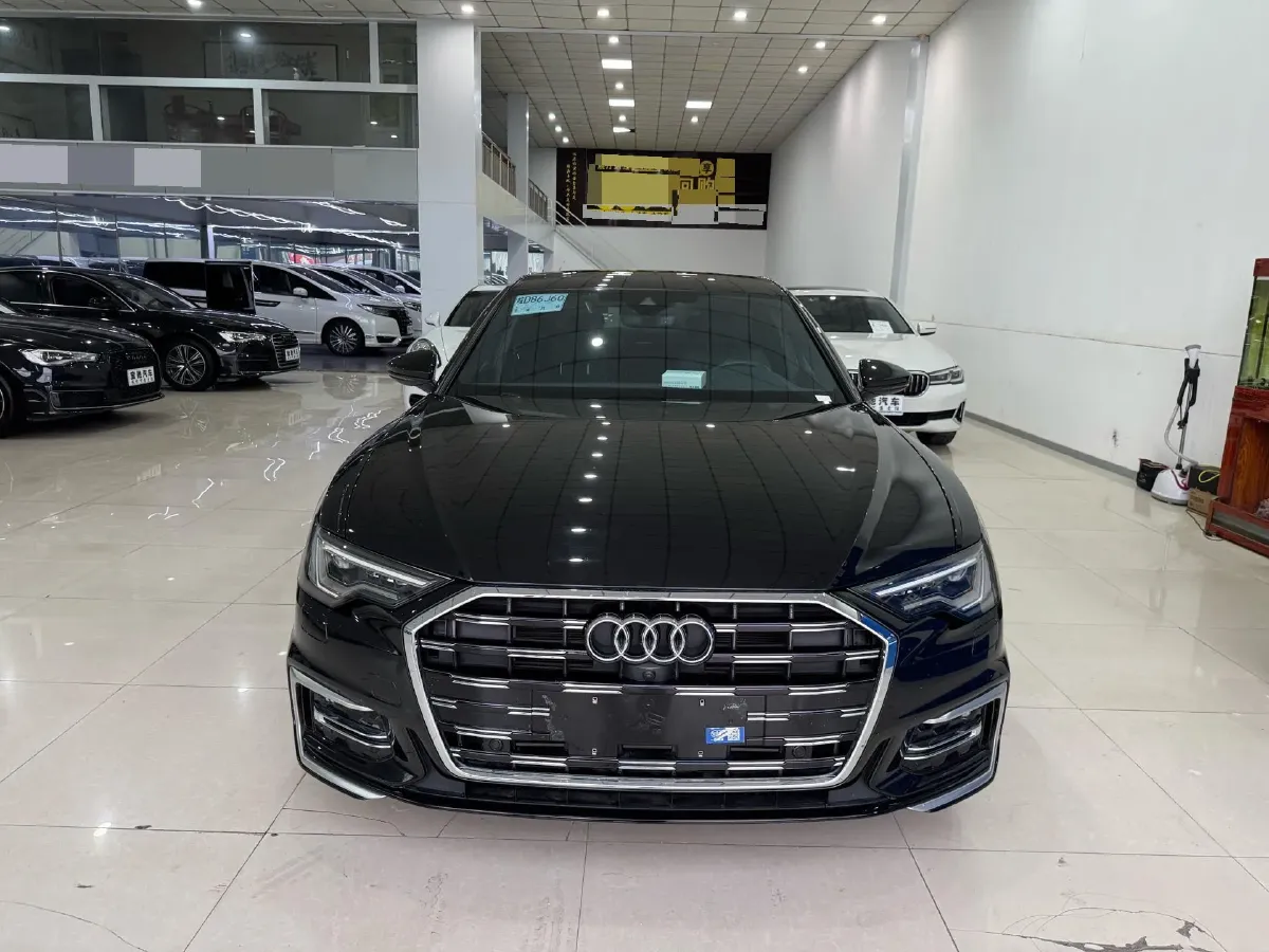 2024 Audi A6L 2.0T 245HP L4 7DCT,autocango,china used car exporter,china ev exporter,chinese used car exporter,chinese used ev exporter