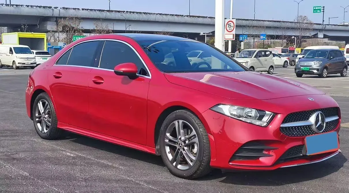 2021 Mercedes-Benz A Class 1.3T 136HP L4 7DCT,autocango,china used car exporter,china ev exporter,chinese used car exporter,chinese used ev exporter