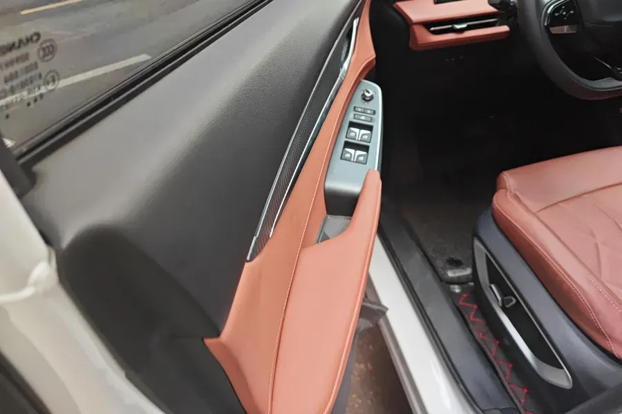 2024 ChangAn CS75 Plus 1.5T 188HP L4 8AT,autocango,china used car exporter,china ev exporter,chinese used car exporter,chinese used ev exporter