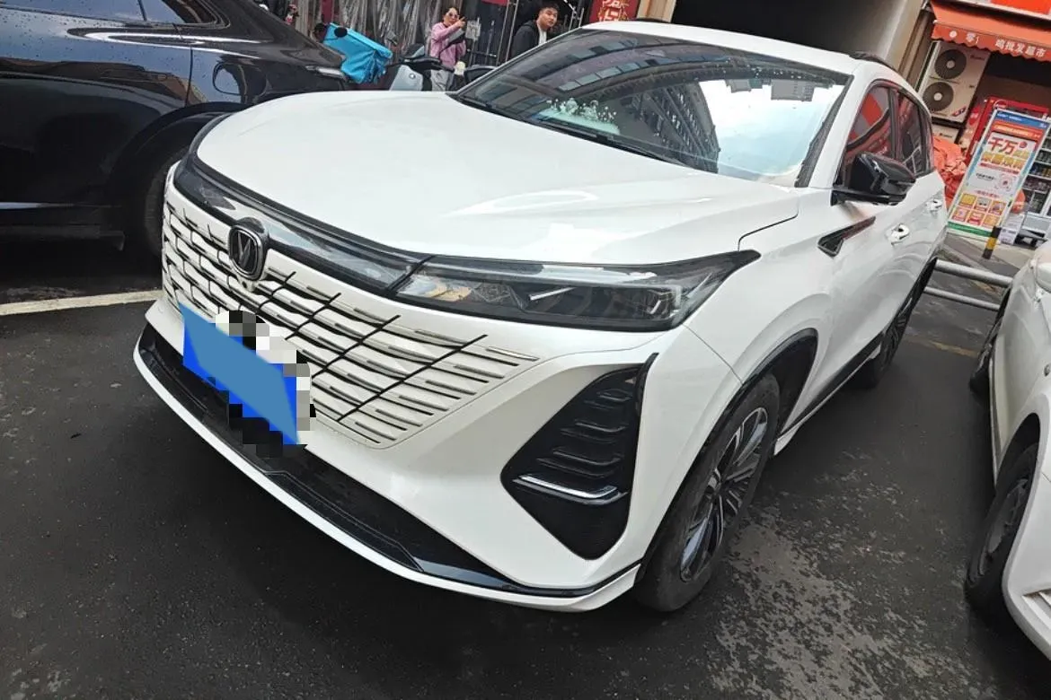 2024 ChangAn CS75 Plus 1.5T 188HP L4 8AT,autocango,china used car exporter,china ev exporter,chinese used car exporter,chinese used ev exporter