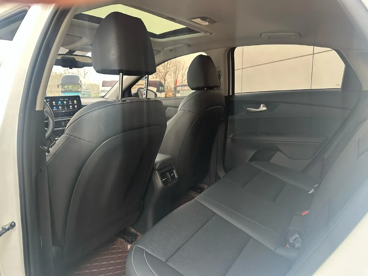 2021 Kia K3 1.5L 115HP L4 CVT,autocango,china used car exporter,china ev exporter,chinese used car exporter,chinese used ev exporter