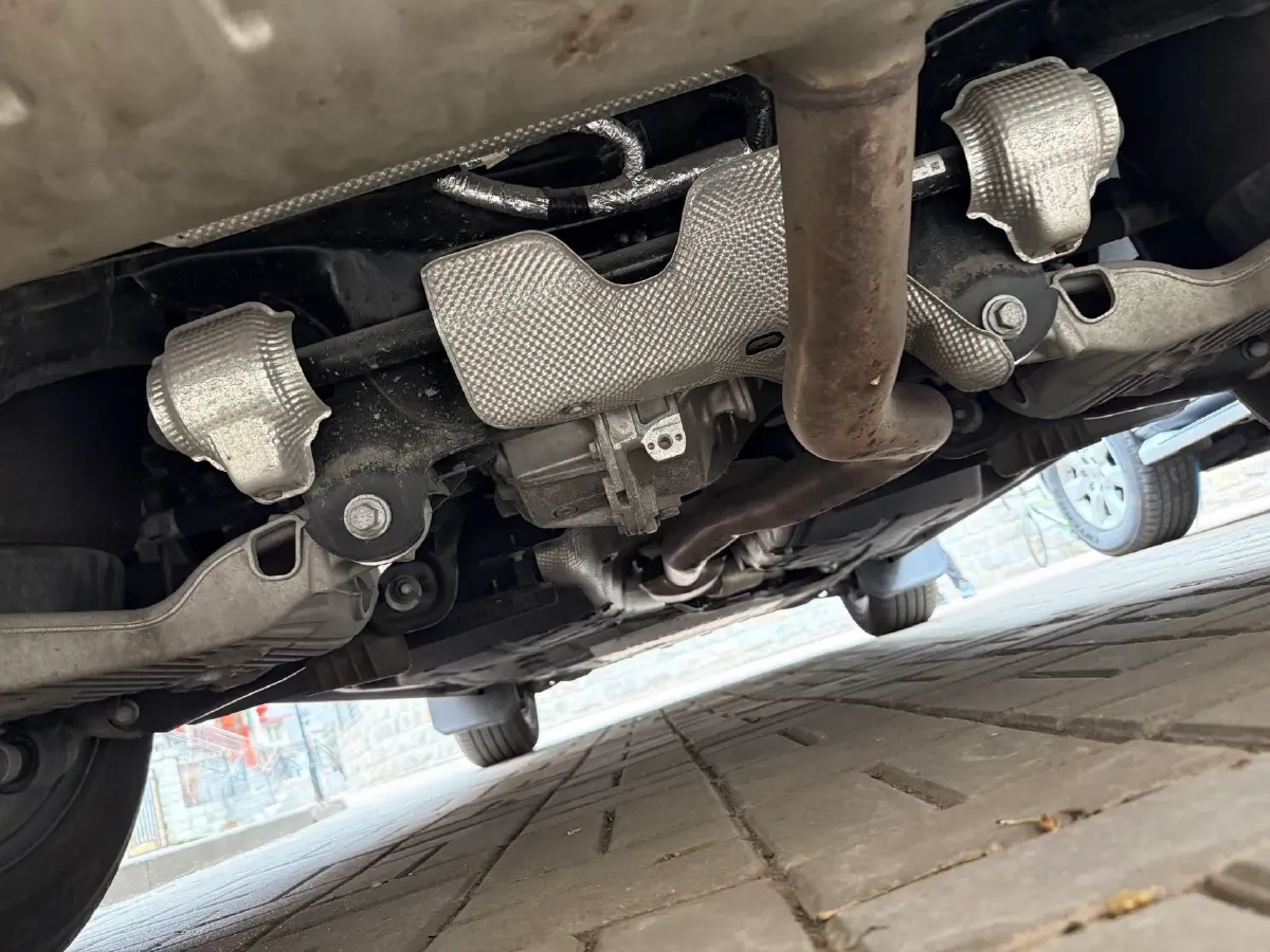 2025 Land Rover Defender 3.0T 400HP L6 8AT,autocango,china used car exporter,china ev exporter,chinese used car exporter,chinese used ev exporter