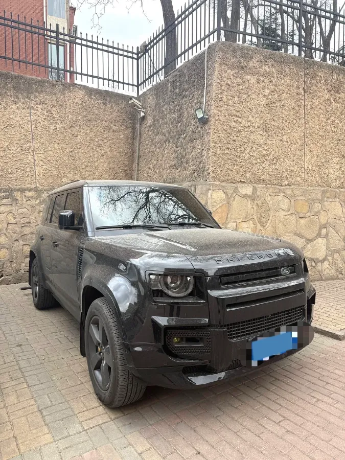 2025 Land Rover Defender 3.0T 400HP L6 8AT,autocango,china used car exporter,china ev exporter,chinese used car exporter,chinese used ev exporter