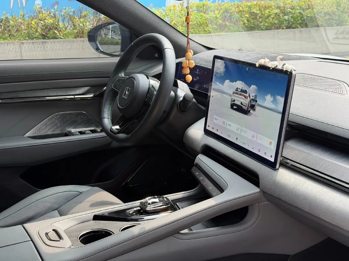 2023 Zeekr 001 BEV 86KWH,autocango,china used car exporter,china ev exporter,chinese used car exporter,chinese used ev exporter