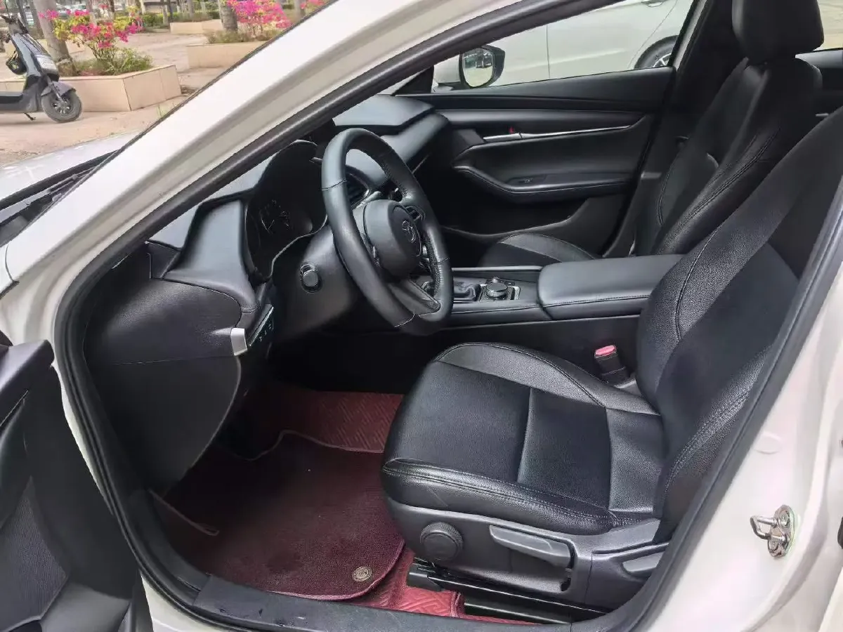 2020 Mazda 3 Axela 1.5L 117HP L4 6AT,autocango,china used car exporter,china ev exporter,chinese used car exporter,chinese used ev exporter