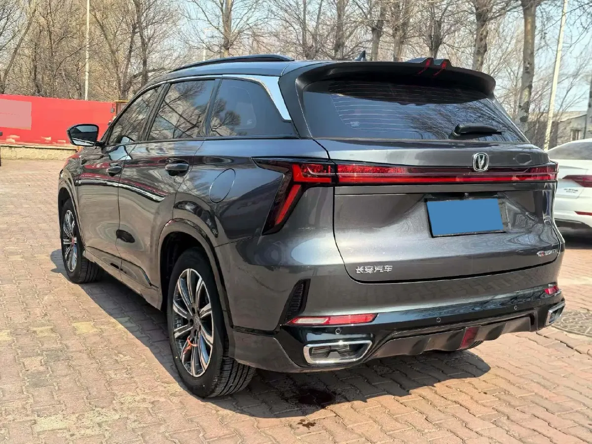 2023 ChangAn CS75 Plus 1.5T 188HP L4 8AT,autocango,china used car exporter,china ev exporter,chinese used car exporter,chinese used ev exporter