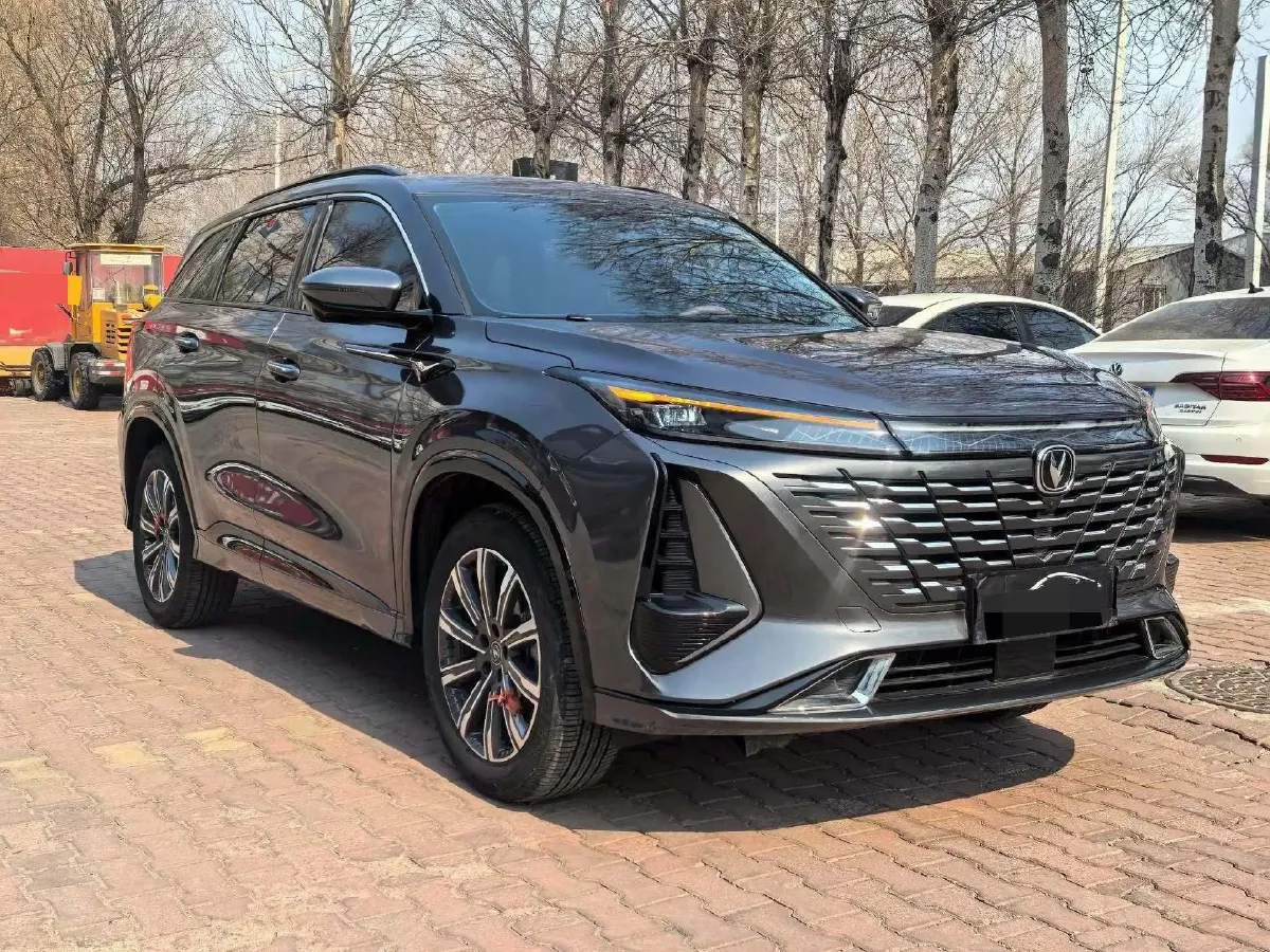 2023 ChangAn CS75 Plus 1.5T 188HP L4 8AT,autocango,china used car exporter,china ev exporter,chinese used car exporter,chinese used ev exporter