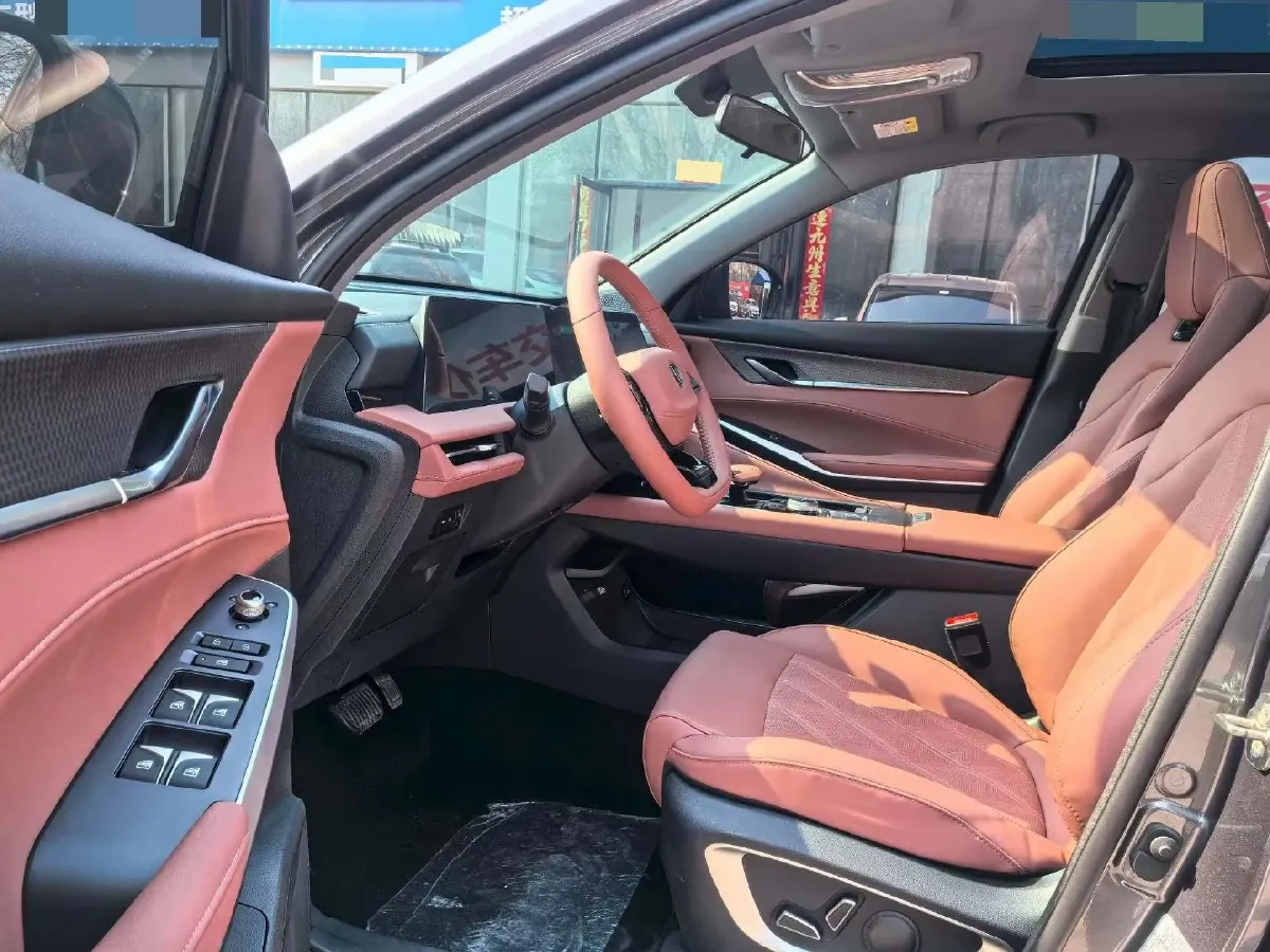 2023 ChangAn CS75 Plus 1.5T 188HP L4 8AT,autocango,china used car exporter,china ev exporter,chinese used car exporter,chinese used ev exporter