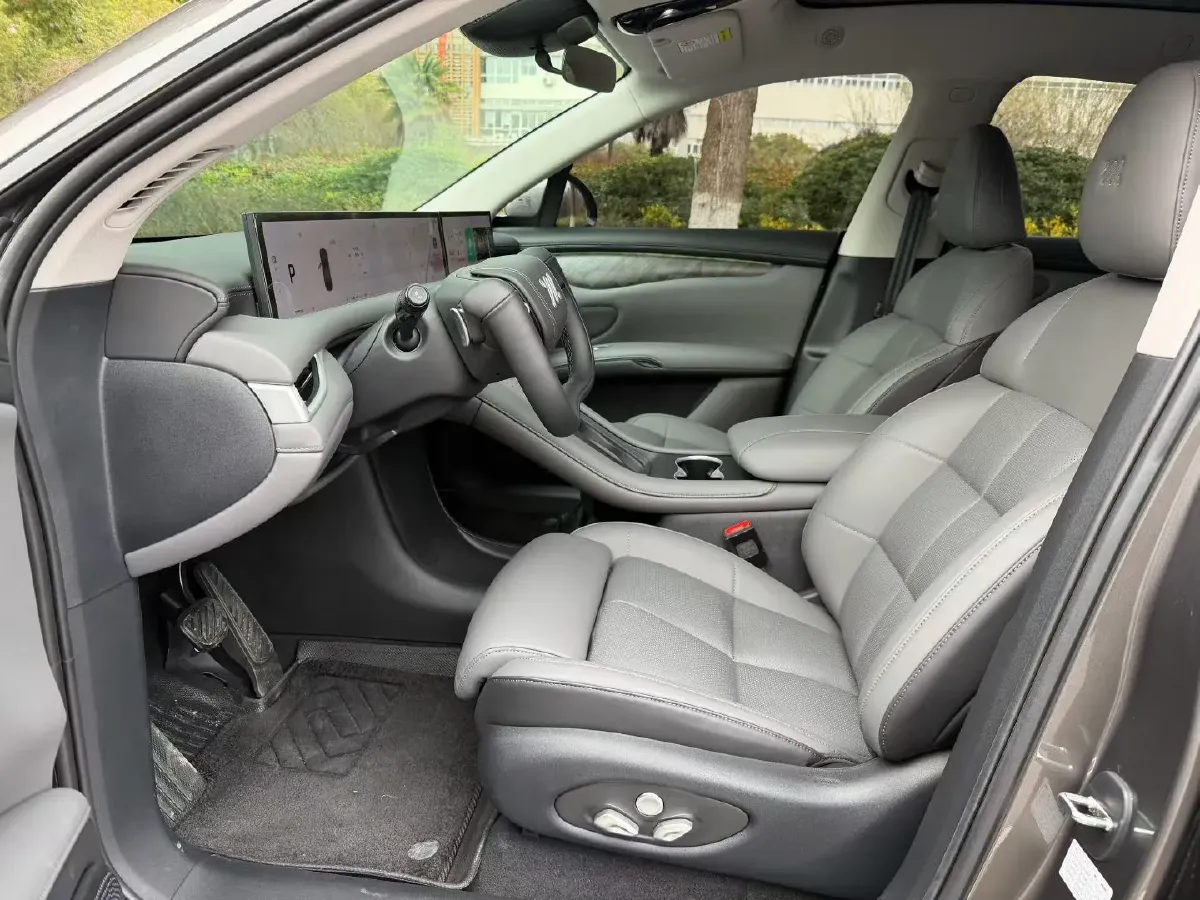 2023 IM LS6 BEV 90KWH,autocango,china used car exporter,china ev exporter,chinese used car exporter,chinese used ev exporter