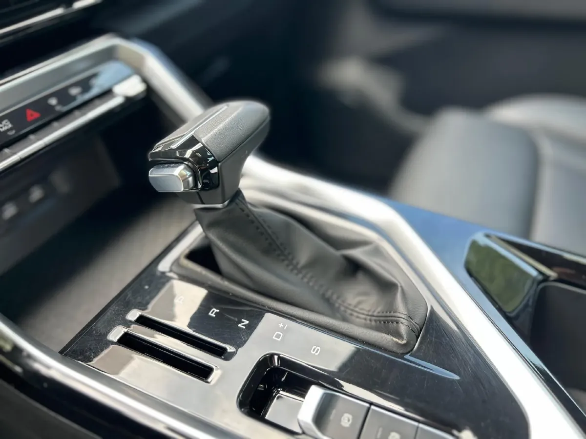 2021 WuLing XingChen 1.5T 147HP L4 CVT,autocango,china used car exporter,china ev exporter,chinese used car exporter,chinese used ev exporter