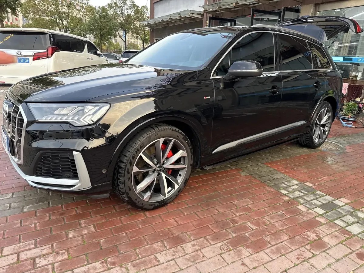 2023 Audi Q7 3.0T 340HP V6 8AT,autocango,china used car exporter,china ev exporter,chinese used car exporter,chinese used ev exporter