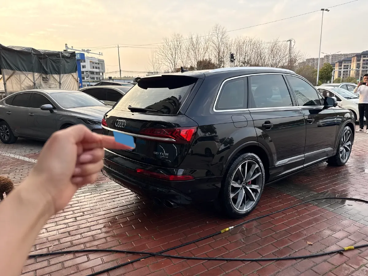 2023 Audi Q7 3.0T 340HP V6 8AT,autocango,china used car exporter,china ev exporter,chinese used car exporter,chinese used ev exporter