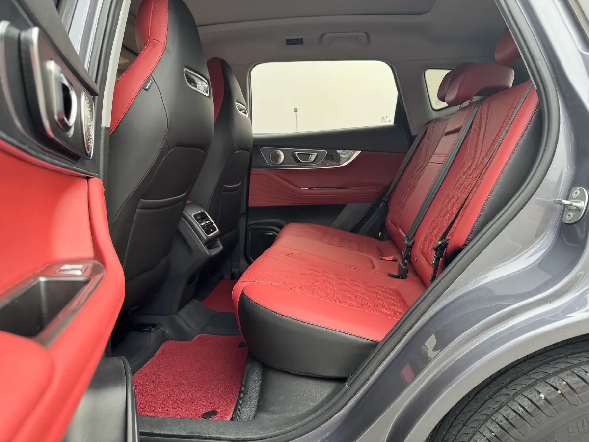 2023 Chery Tiggo 7 Plus 1.6T 197HP L4 7DCT,autocango,china used car exporter,china ev exporter,chinese used car exporter,chinese used ev exporter