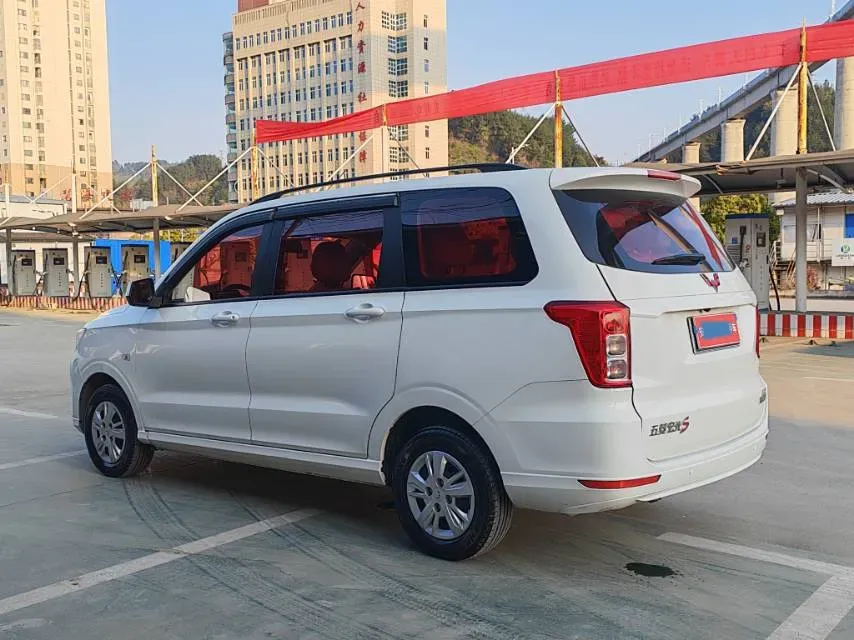 2021 WuLing HongGuang 1.5L 99HP L4 6MT,autocango,china used car exporter,china ev exporter,chinese used car exporter,chinese used ev exporter