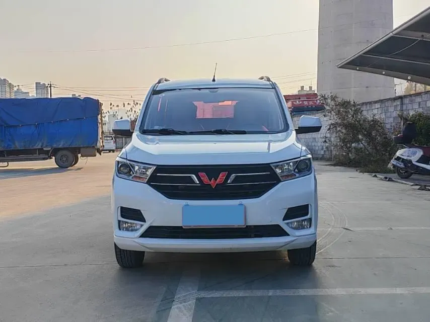 2021 WuLing HongGuang 1.5L 99HP L4 6MT,autocango,china used car exporter,china ev exporter,chinese used car exporter,chinese used ev exporter
