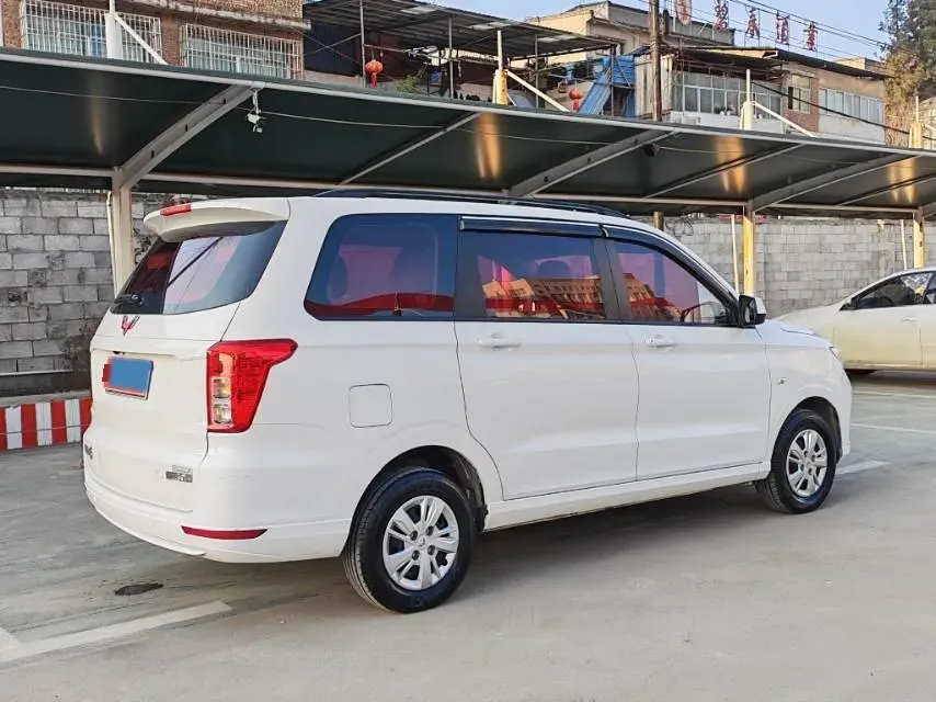2021 WuLing HongGuang 1.5L 99HP L4 6MT,autocango,china used car exporter,china ev exporter,chinese used car exporter,chinese used ev exporter