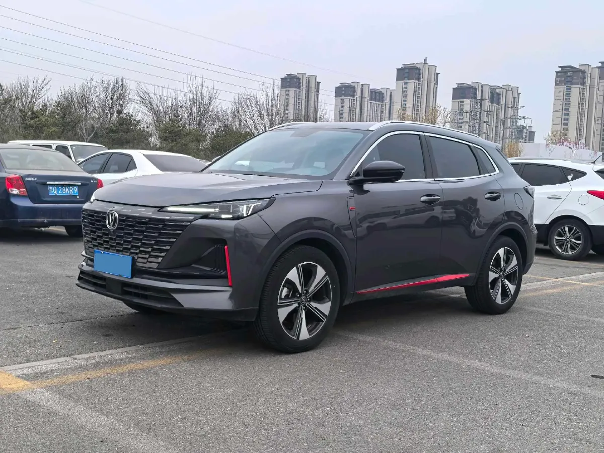 2022 ChangAn UNI-V 1.5T 188HP L4 7DCT,autocango,china used car exporter,china ev exporter,chinese used car exporter,chinese used ev exporter