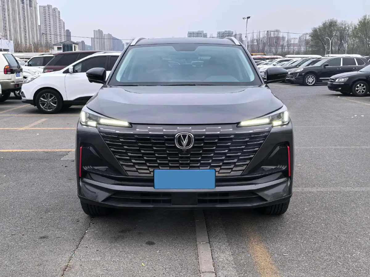 2022 ChangAn UNI-V 1.5T 188HP L4 7DCT,autocango,china used car exporter,china ev exporter,chinese used car exporter,chinese used ev exporter