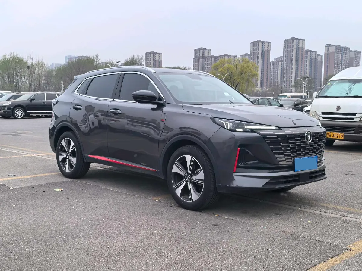 2022 ChangAn UNI-V 1.5T 188HP L4 7DCT,autocango,china used car exporter,china ev exporter,chinese used car exporter,chinese used ev exporter
