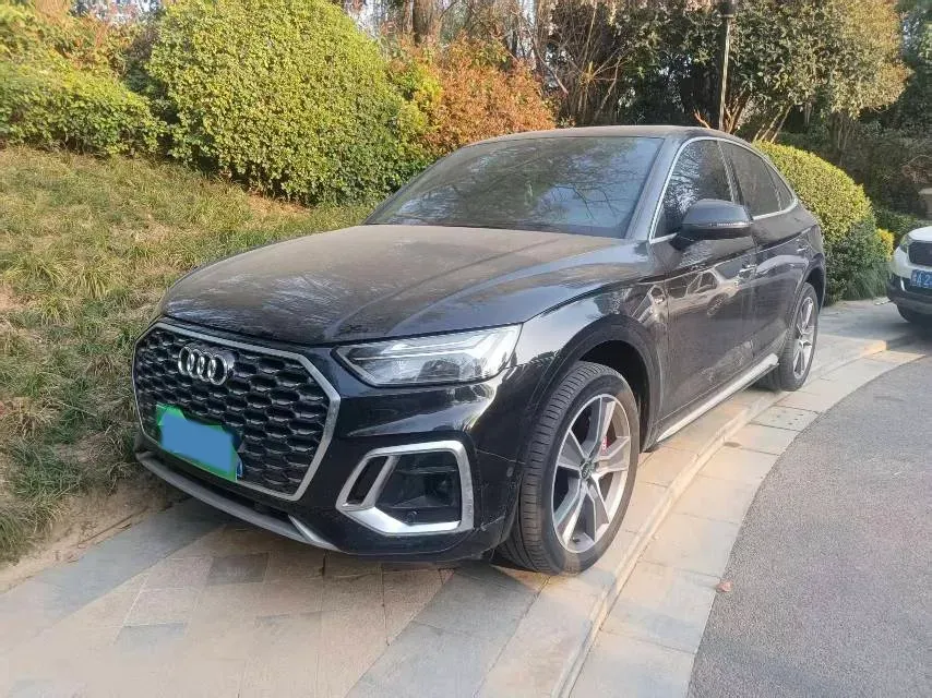 2022 Audi Q5L Sportback 2.0T 190HP L4 7DCT,autocango,china used car exporter,china ev exporter,chinese used car exporter,chinese used ev exporter