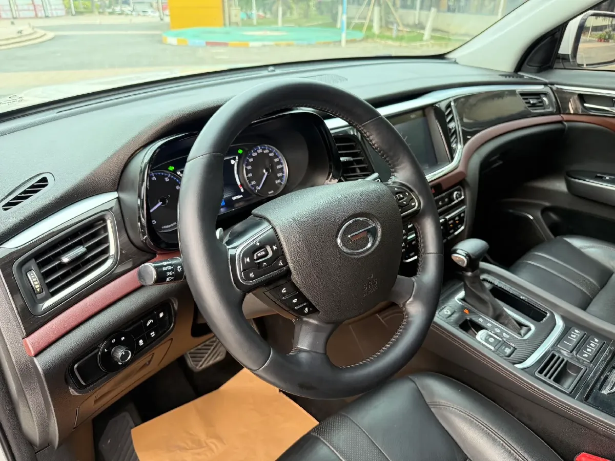 2017 GAC Trumpchi GS8 2.0T 201HP L4 6AT,autocango,china used car exporter,china ev exporter,chinese used car exporter,chinese used ev exporter