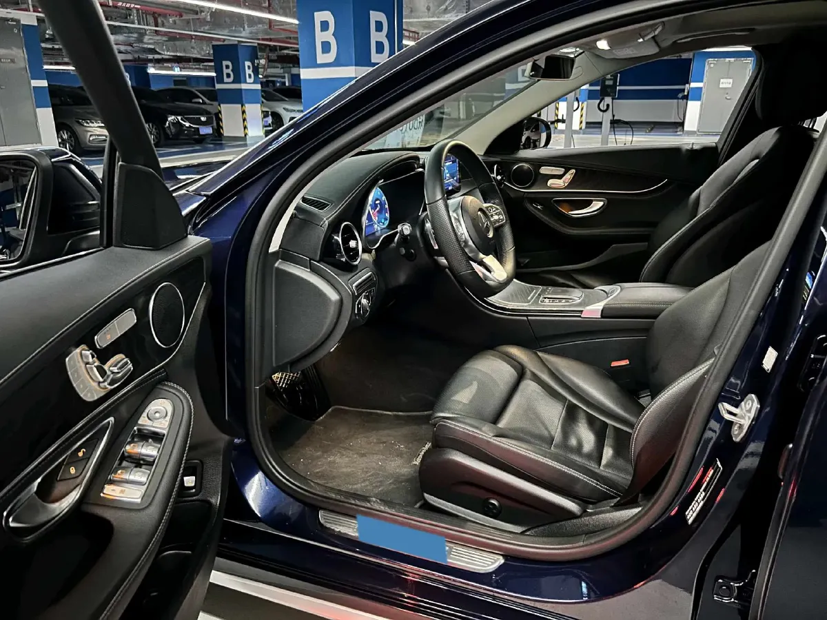 2020 Mercedes-Benz C Class 1.5T 184HP L4 9AT,autocango,china used car exporter,china ev exporter,chinese used car exporter,chinese used ev exporter