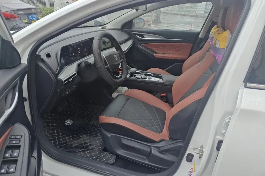 2023 ChangAn Eado 1.4T 160HP L4 7DCT,autocango,china used car exporter,china ev exporter,chinese used car exporter,chinese used ev exporter