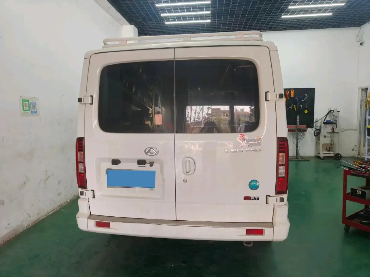 2025 MAXUS XinTu V80 2.0T 147HP L4 6MT,autocango,china used car exporter,china ev exporter,chinese used car exporter,chinese used ev exporter
