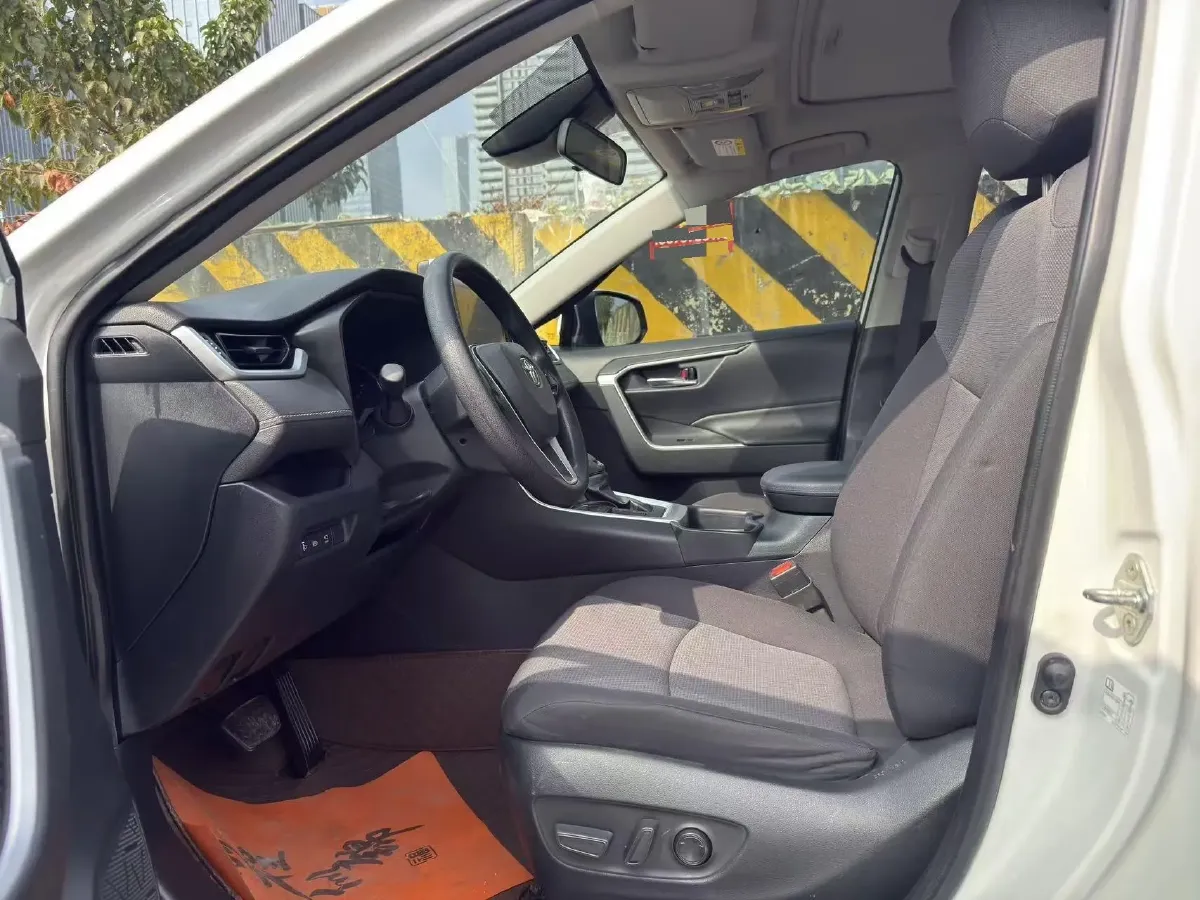 2020 Toyota RAV4 2.0L 171HP L4 CVT,autocango,china used car exporter,china ev exporter,chinese used car exporter,chinese used ev exporter