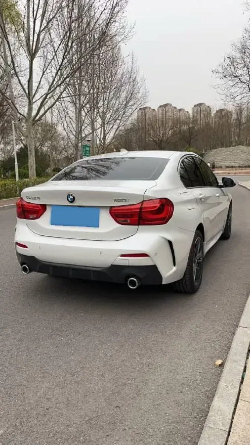 2023 BMW 1 Series 1.5T 136HP L3 7DCT,autocango,china used car exporter,china ev exporter,chinese used car exporter,chinese used ev exporter