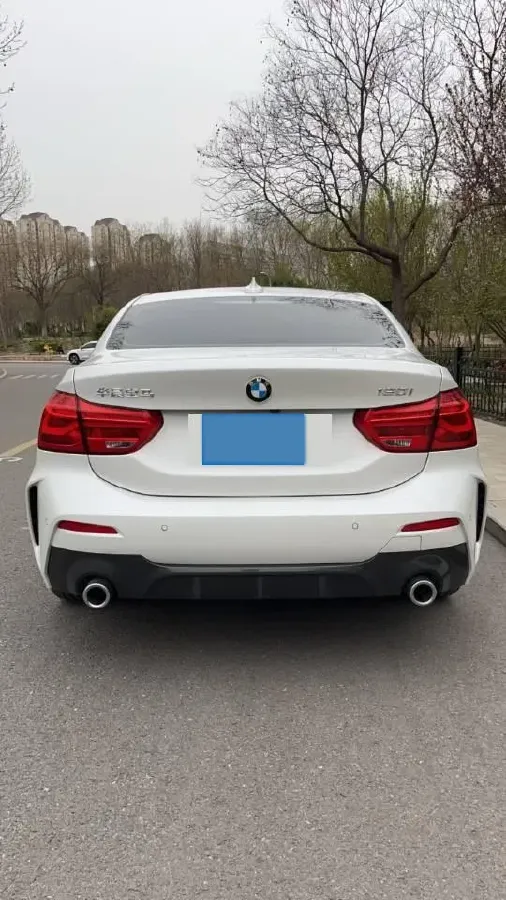 2023 BMW 1 Series 1.5T 136HP L3 7DCT,autocango,china used car exporter,china ev exporter,chinese used car exporter,chinese used ev exporter