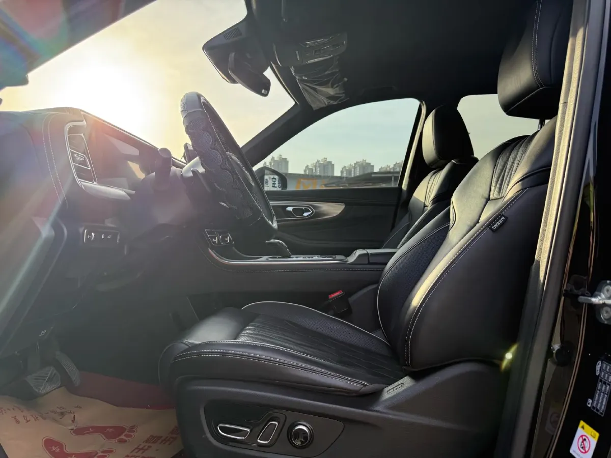 2022 GAC Trumpchi GS8 2.0T 252HP L4 8AT,autocango,china used car exporter,china ev exporter,chinese used car exporter,chinese used ev exporter