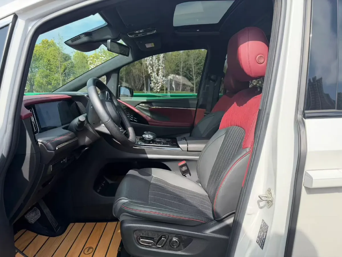 2023 GAC Trumpchi M8 2.0T 190HP L4 E-CVT Hybrid,autocango,china used car exporter,china ev exporter,chinese used car exporter,chinese used ev exporter