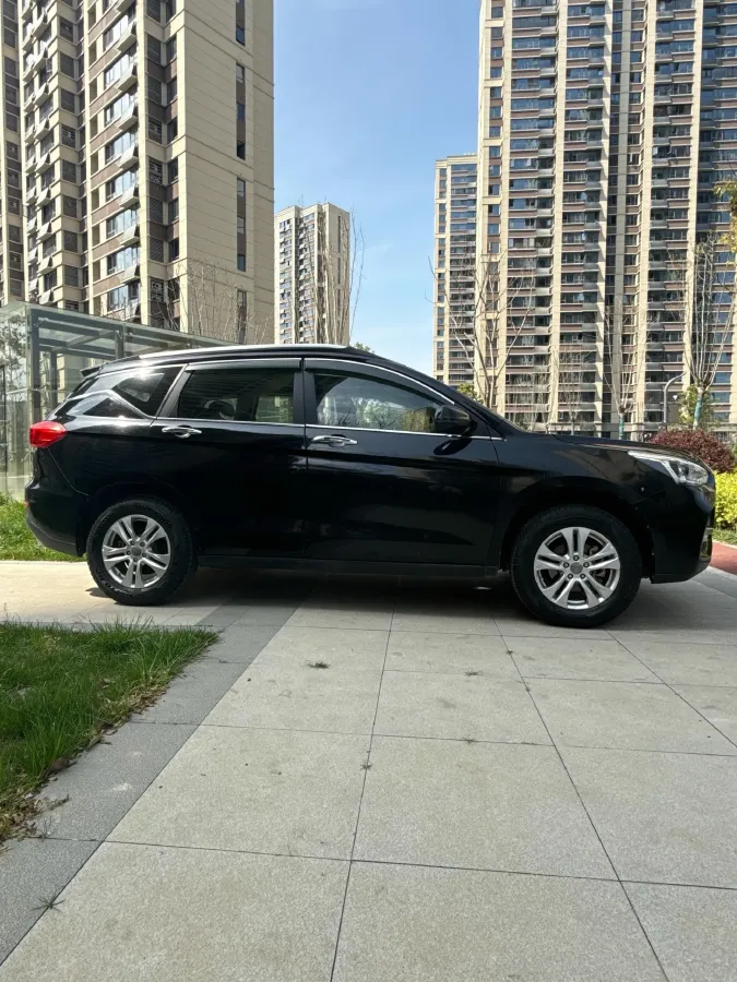 2018 Haval M6 1.5T 150HP L4 6MT,autocango,china used car exporter,china ev exporter,chinese used car exporter,chinese used ev exporter